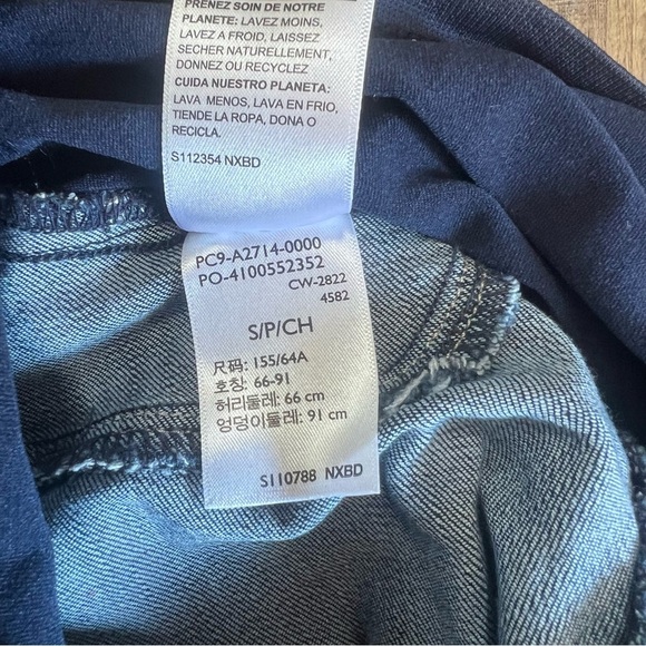 Signature by Levi Strauss & Co. Gold Label Womens Maternity Denim Shorts Sz Sm - Picture 5 of 7